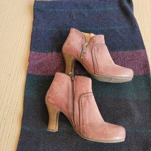 Miz Mooz New York City Heeled Ankle Boots  SZ 10/41